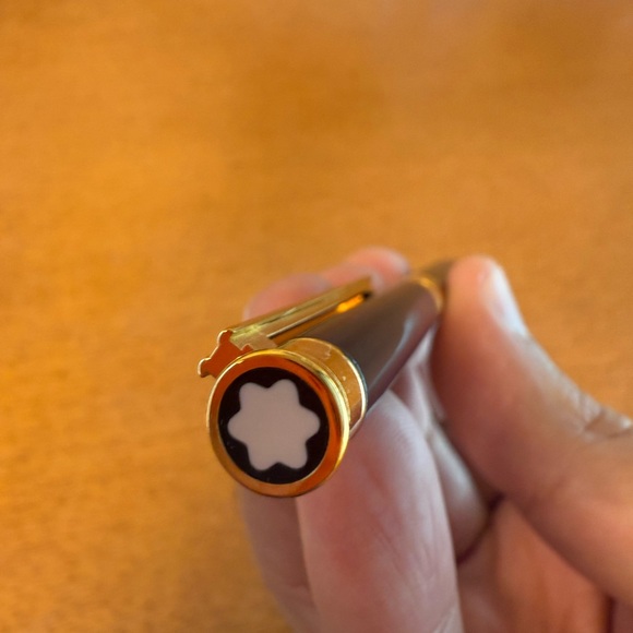 Brand New Mont Blanc Pens (set of two) - Picture 7 of 11